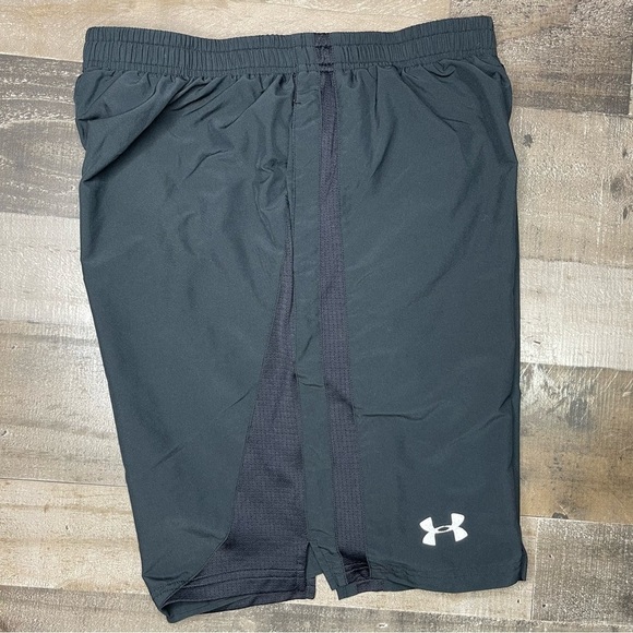 Under Armour Active Short size Large - Picture 10 of 10